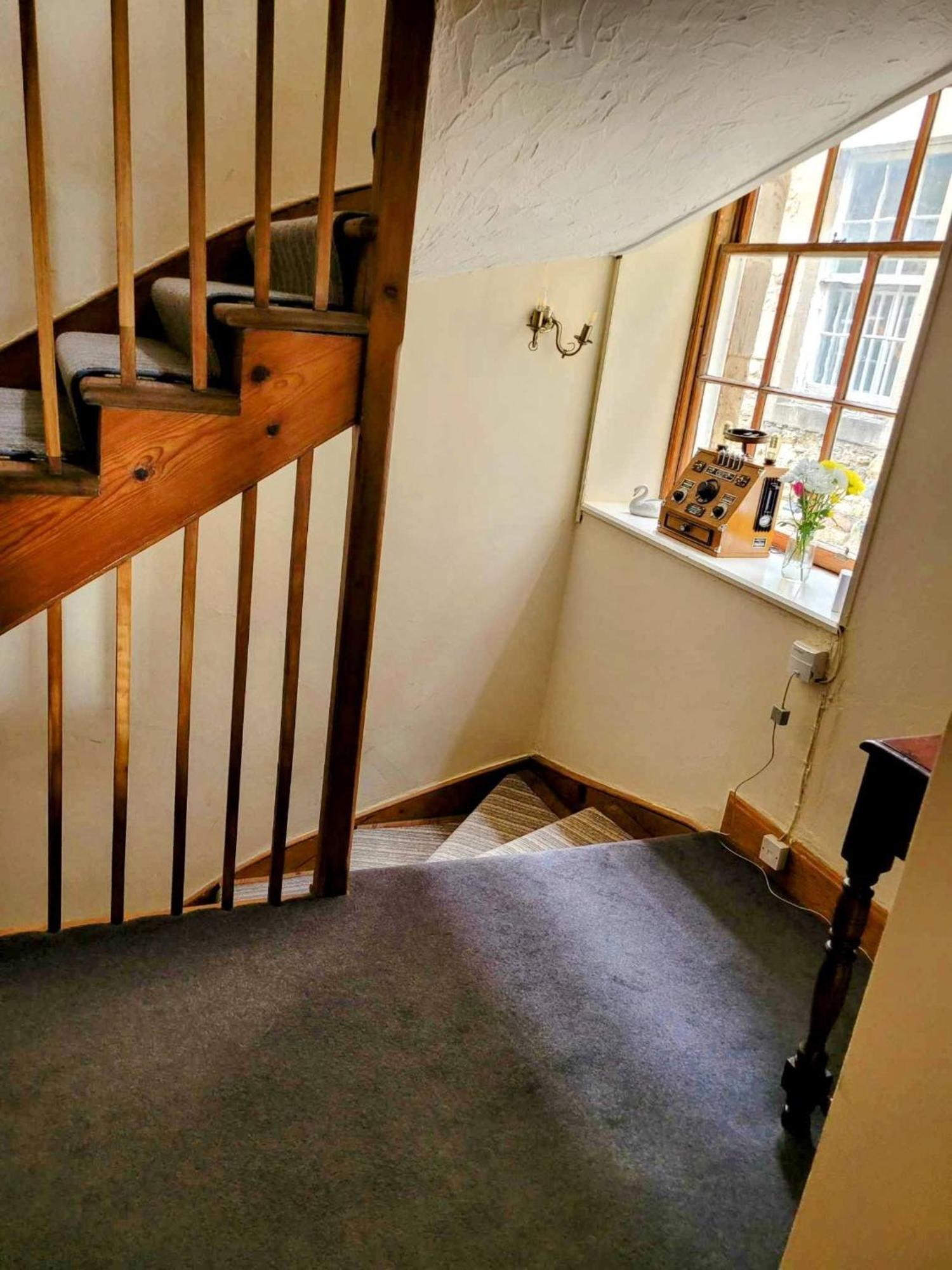 Huge 4 Bed Apt - Perfect Base To Explore The Borders Jedburgh Exterior photo